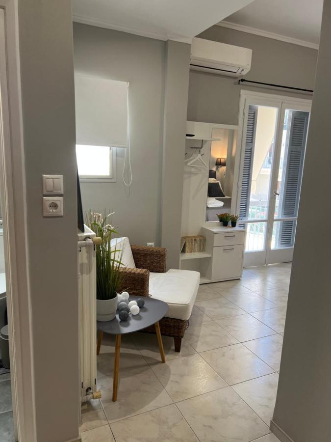 Appartement Living Near Acropolis By Sylvia Staikou At Nikis Str à Athènes Extérieur photo